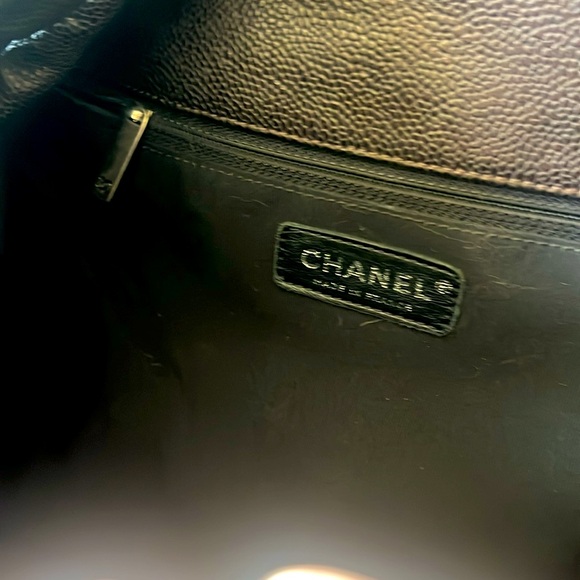 Beautiful Chanel bag with Caviar leather and thick silver chain like NEW! - Picture 6 of 9